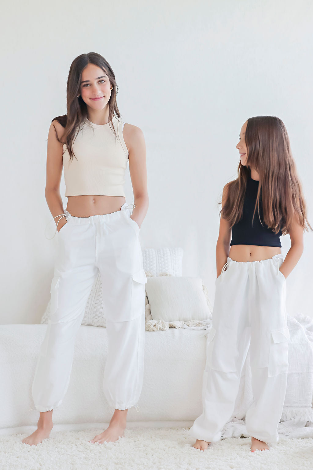 Jogger blanco para niñas y jóvenes